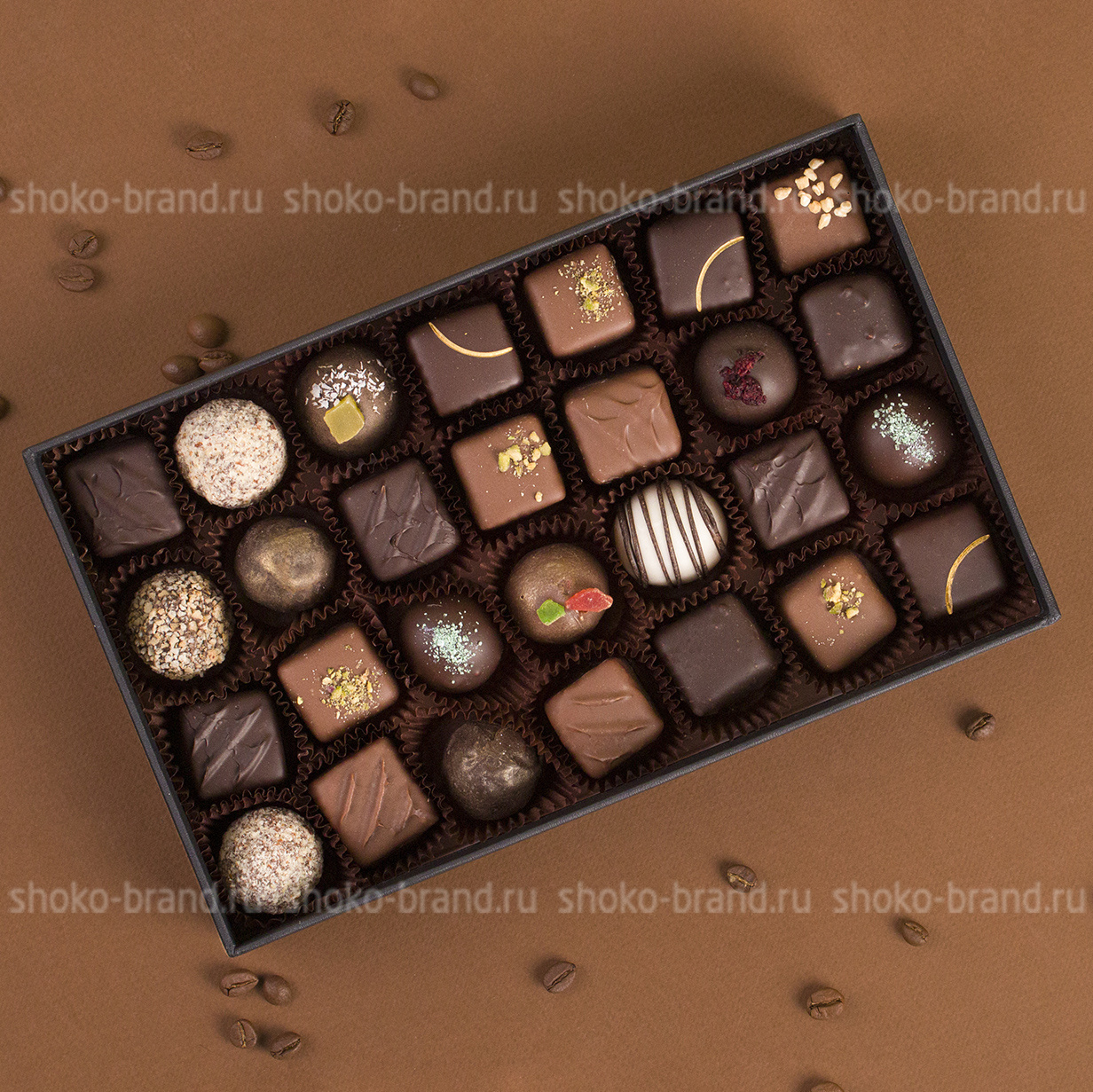 Ассорти трюфелей и нарезных конфет 28 шт