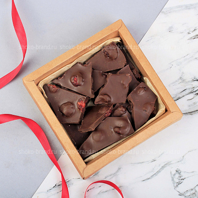 Колотый шоколад в коробке с окном 200 г